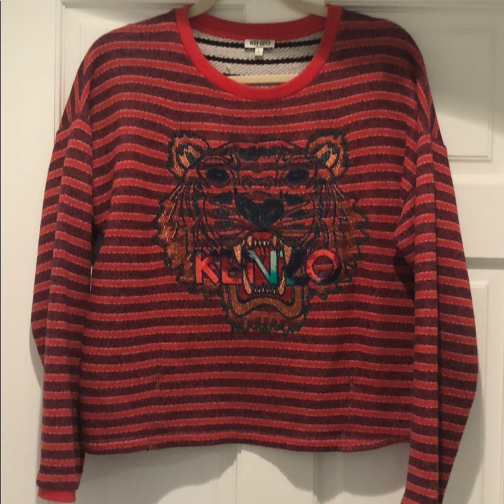 Sweatshirt with embroidery detail